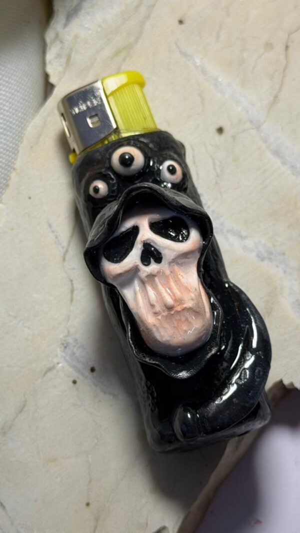 Death Veil Lighter Sleeve