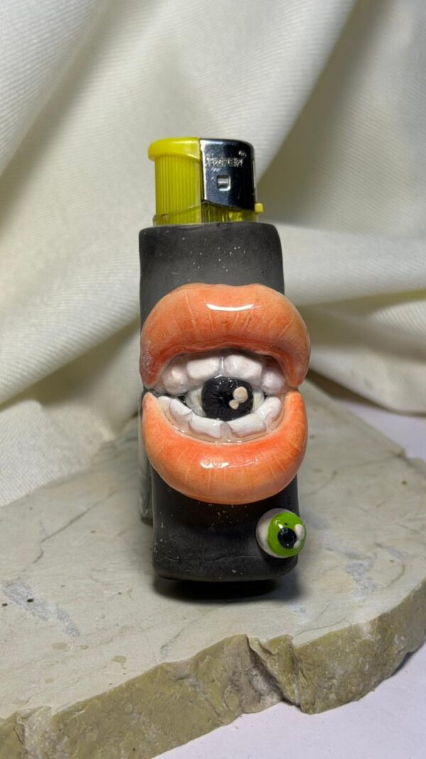 Eye Bite Gradient Lighter Sleeve