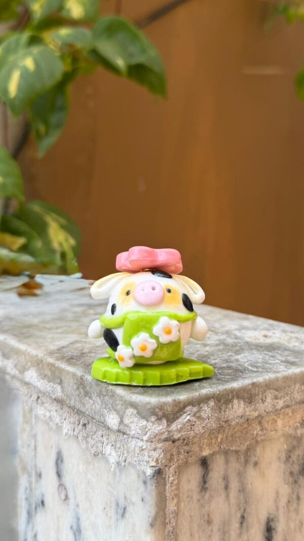 cow desk buddy 3 Flower Spinner Cow Desk Buddy