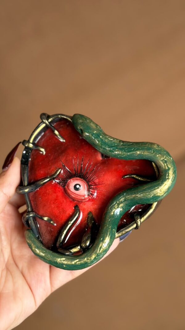 snake1 Serpent Heart Ash Tray